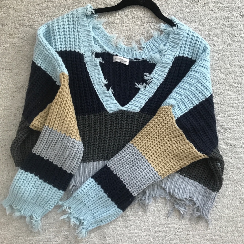 Vestique Color Block Distressed Crop Sweater